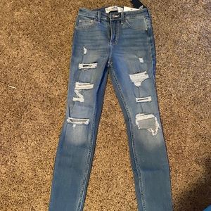 Hollister Curvy High Rise Super Skinny